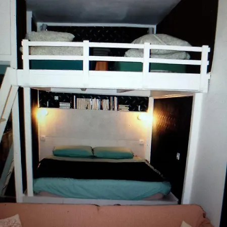 Apartment Luxurious In *